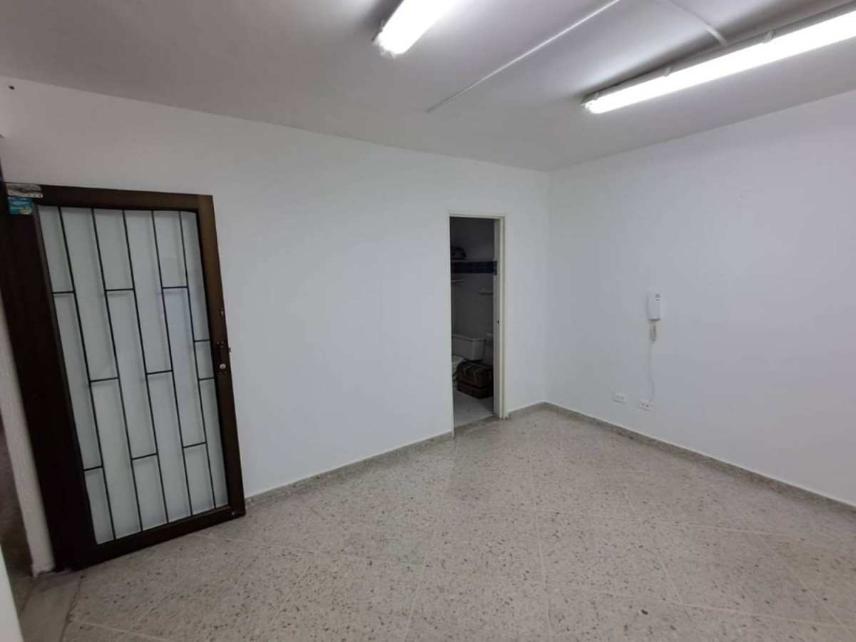 Oficina  en Arriendo - Carrera 6, Sector Plaza de Bolivar, 15,002 m² (foto 5) — CREBI