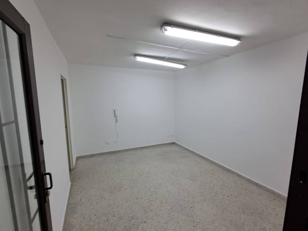 Oficina  en Arriendo - Carrera 6, Sector Plaza de Bolivar, 15,002 m² (foto 6) — CREBI