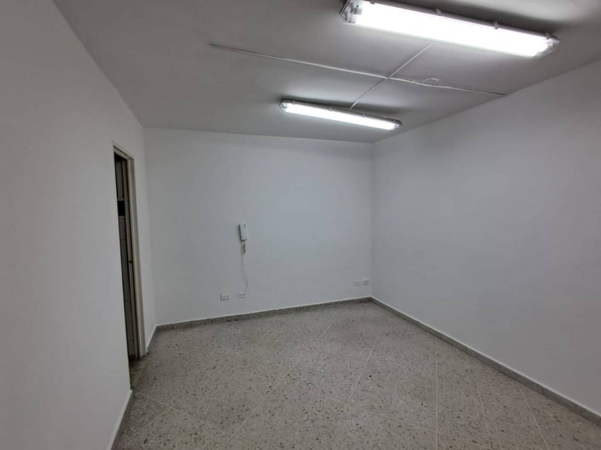 Oficina  en Arriendo - Carrera 6, Sector Plaza de Bolivar, 15,002 m² (foto 7) — CREBI