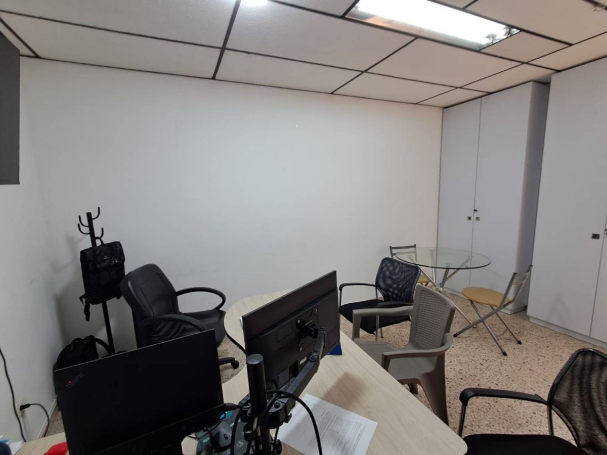 Oficina  en Arriendo - Carrera 6, Sector Plaza de Bolivar, 80,002 m² (foto 9) — CREBI