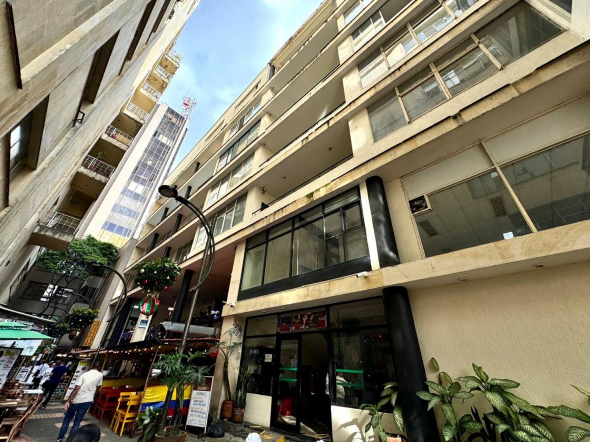 Oficina  en Arriendo - Carrera 7B, Alfonso Lopez, 173,002 m² (foto 2) — CREBI