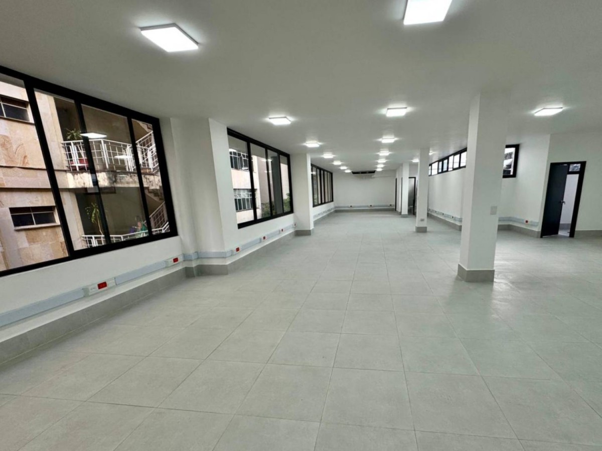 Oficina  en Arriendo - Carrera 7B, Alfonso Lopez, 173,002 m² (foto 8) — CREBI