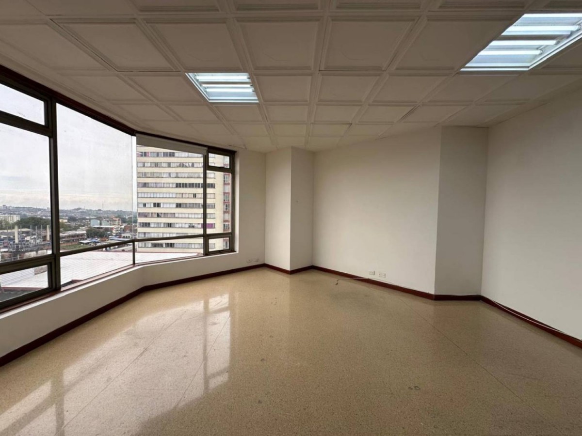 Oficina  en Arriendo - Megabus, Sector Plaza de Bolivar, 37,002 m² (foto 4) — CREBI