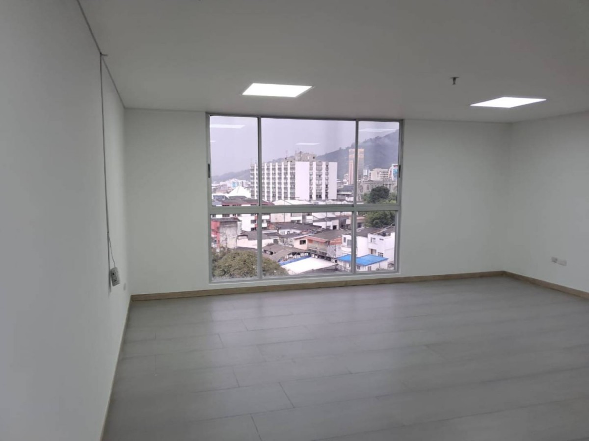 Oficina  en Arriendo - Carrera 12, San Jose, 53,002 m² (foto 3) — CREBI