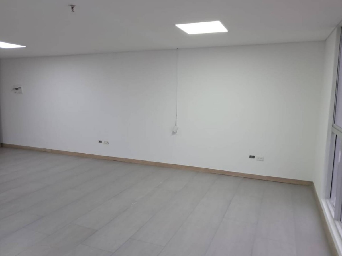Oficina  en Arriendo - Carrera 12, San Jose, 53,002 m² (foto 6) — CREBI