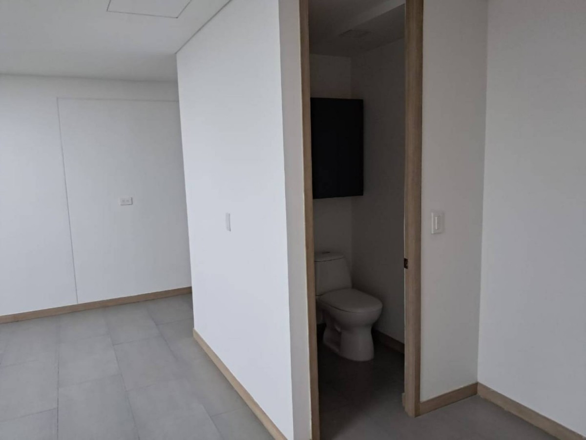 Oficina  en Arriendo - Carrera 12, San Jose, 53,002 m² (foto 7) — CREBI