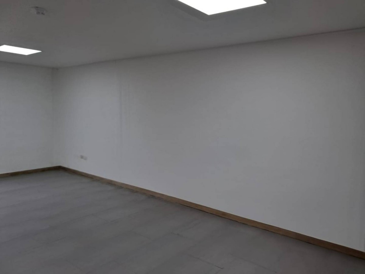 Oficina  en Arriendo - Carrera 12, San Jose, 53,002 m² (foto 8) — CREBI