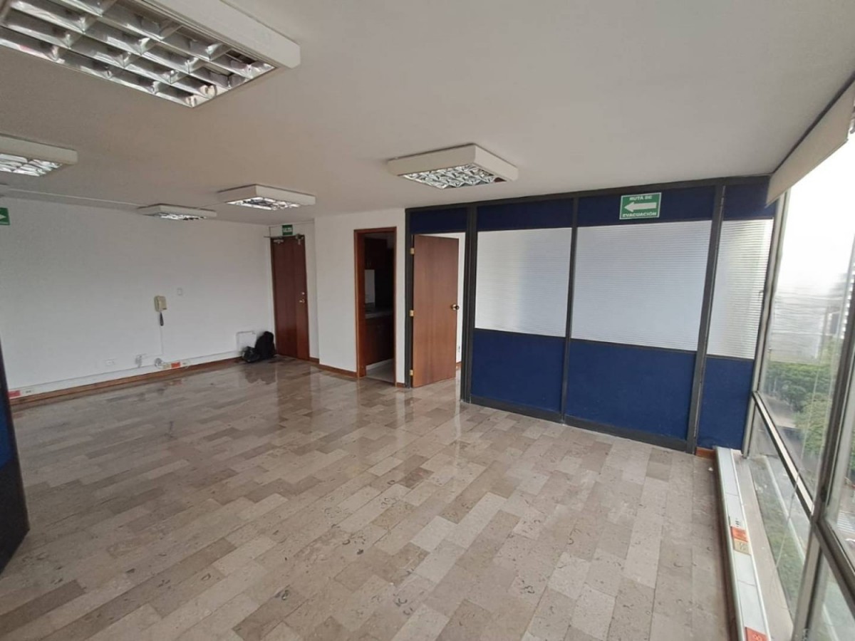 Oficina  en Arriendo - Calle 23, Centro, 59,002 m² (foto 2) — CREBI