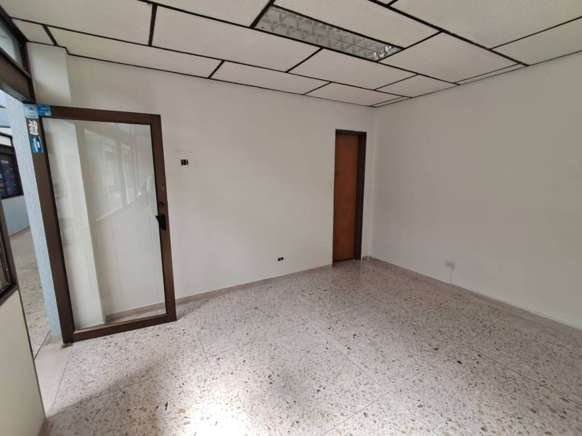 Oficina  en Arriendo - Carrera 6, Sector Plaza de Bolivar, 17,002 m² (foto 3) — CREBI