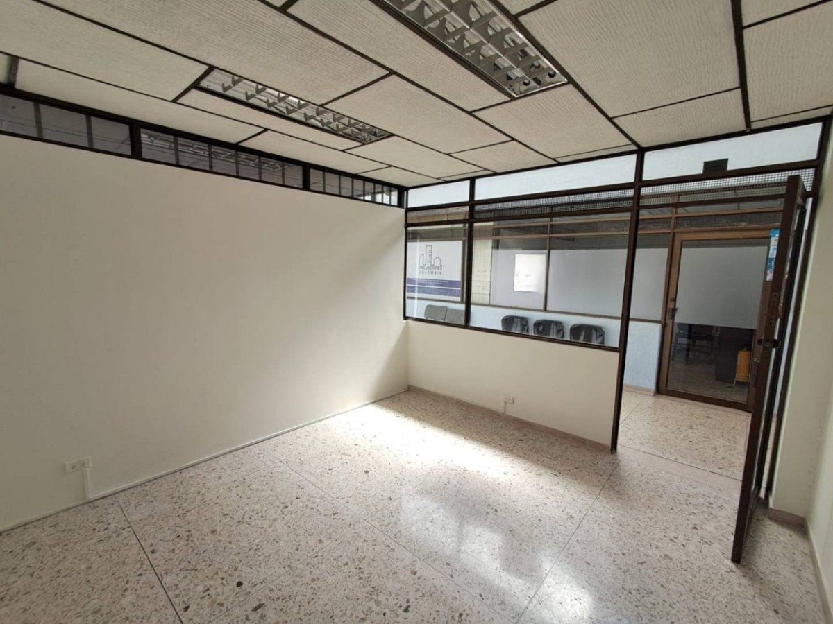 Oficina  en Arriendo - Carrera 6, Sector Plaza de Bolivar, 17,002 m² (foto 5) — CREBI