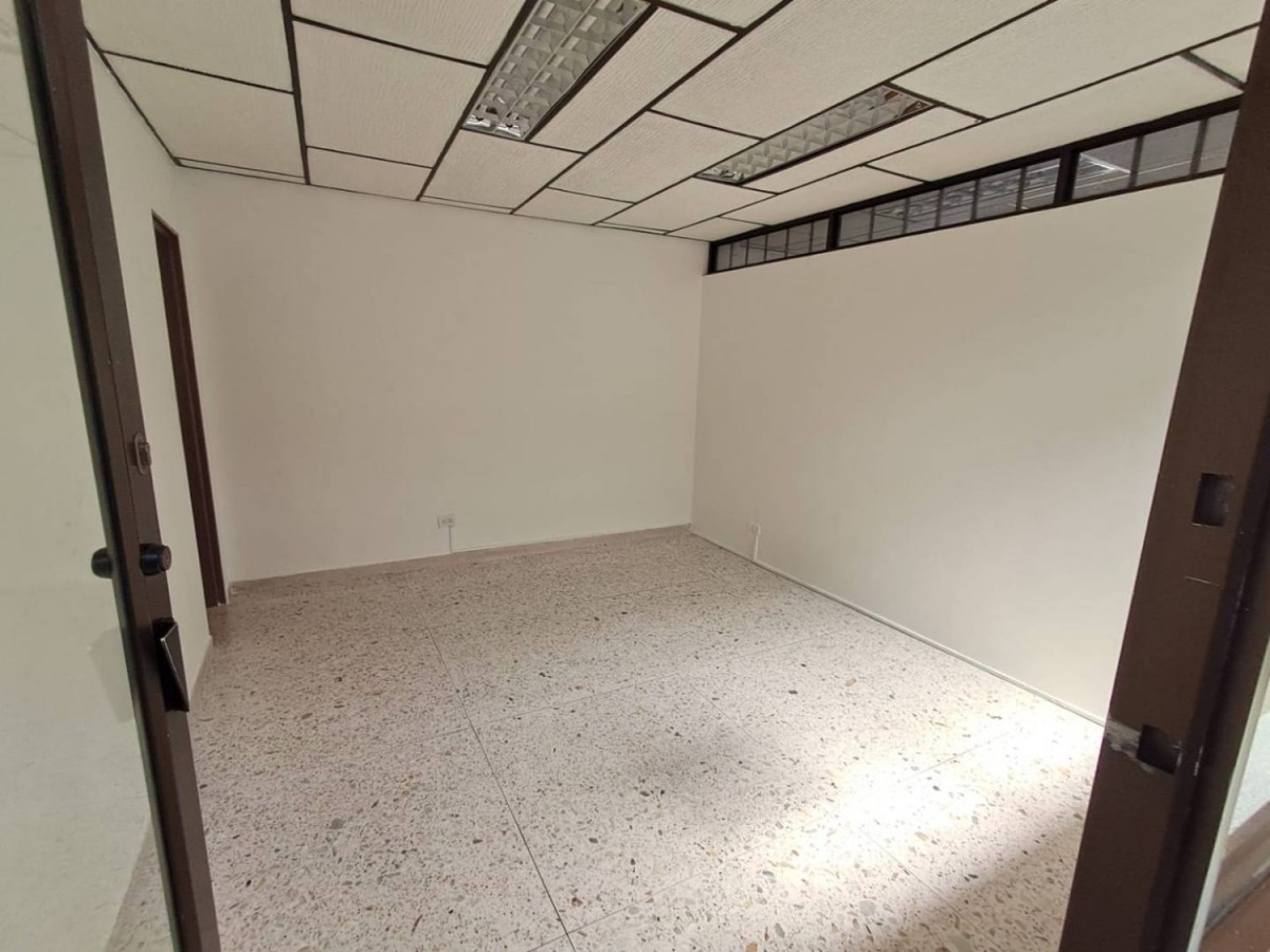 Oficina  en Arriendo - Carrera 6, Sector Plaza de Bolivar, 17,002 m² (foto 8) — CREBI