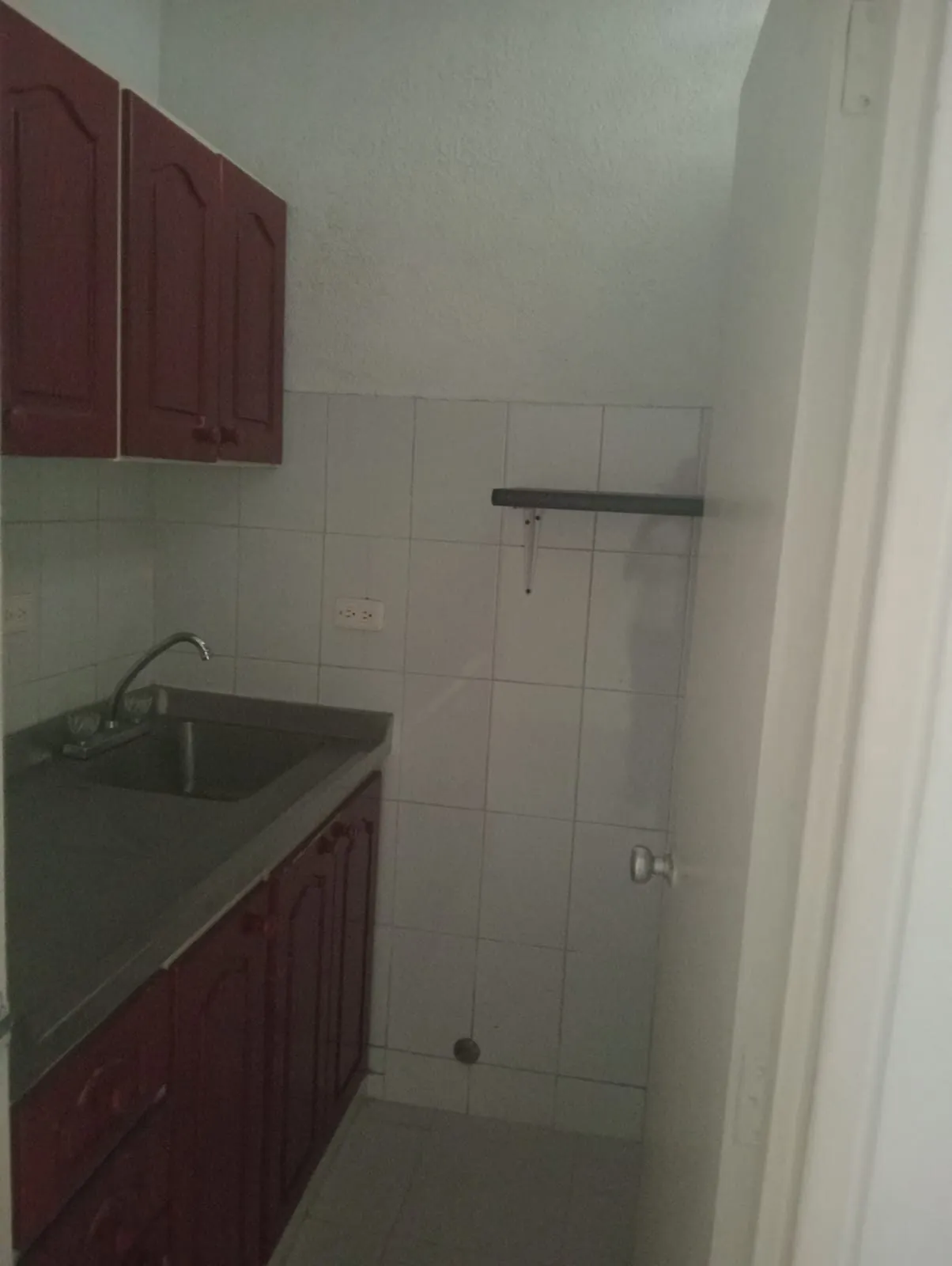 Oficina  en Arriendo - Estación MIO - Las Américas, MIO Avenida 3 Norte, San Vicente, Versalles, Comuna 2, Cali ciudad, Cali, Sur, Valle del Cauca, RAP Pacífico, 760046, Colombia, 43,0 m² (foto 3) — CREBI