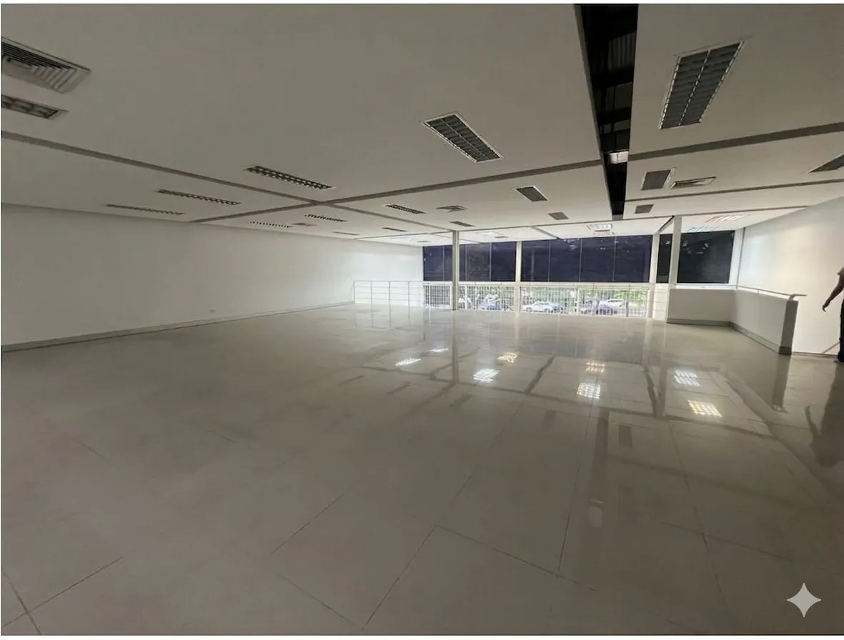 Local en Arriendo - Parada MIO - Avenida 6N entre Calle 47N y 46N, Avenida 6 Norte, El Bosque, Comuna 2, Cali ciudad, Cali, Sur, Valle del Cauca, RAP Pacífico, 760050, Colombia, 450,0 m² (foto 3) — CREBI