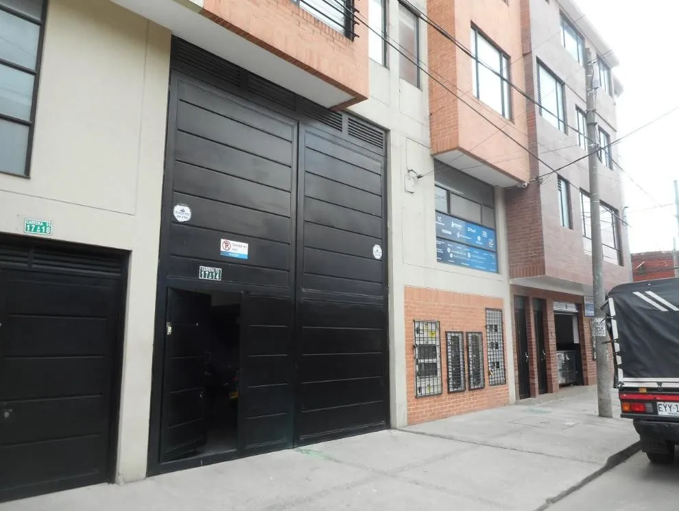 Bodega en Venta en Puente Aranda, Bogotá, 134,0 m² — CREBI