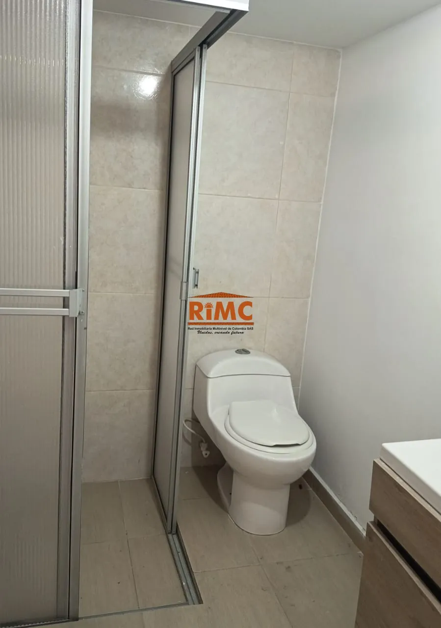 Local en Arriendo en Bloques Primero de Febrero, Pereira, 1402,0 m² (foto 4) — CREBI