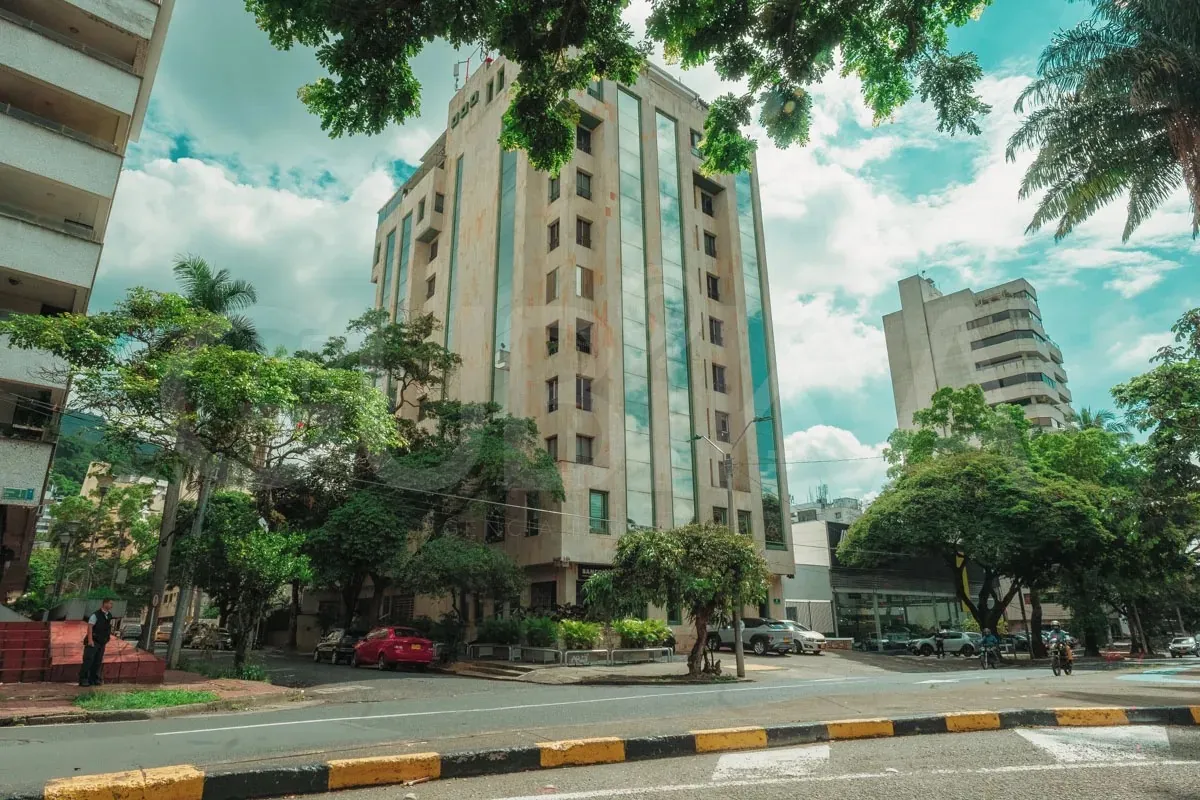 Oficina en Venta en Alto Normandia, Cali, 110,0 m² — CREBI