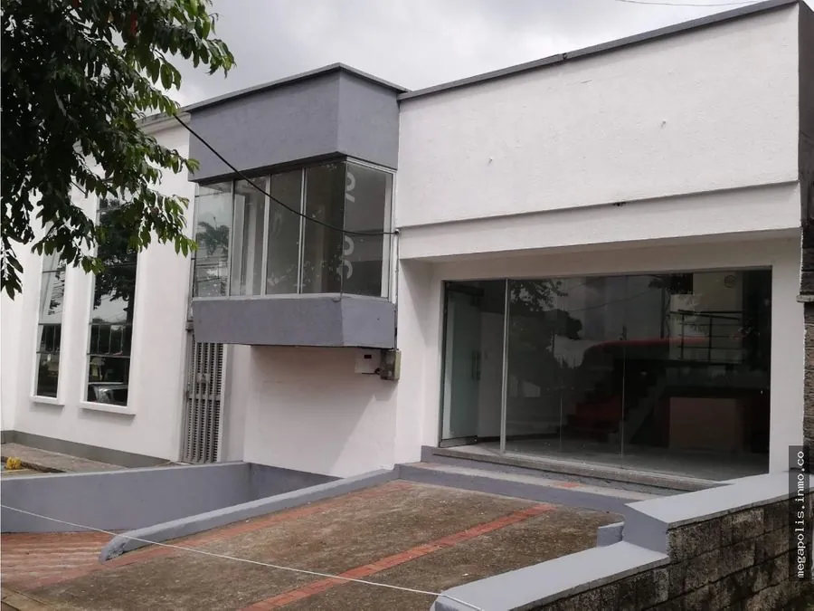 Local en Arriendo en Sector 30 de Agosto, Pereira, 260,0 m² — CREBI