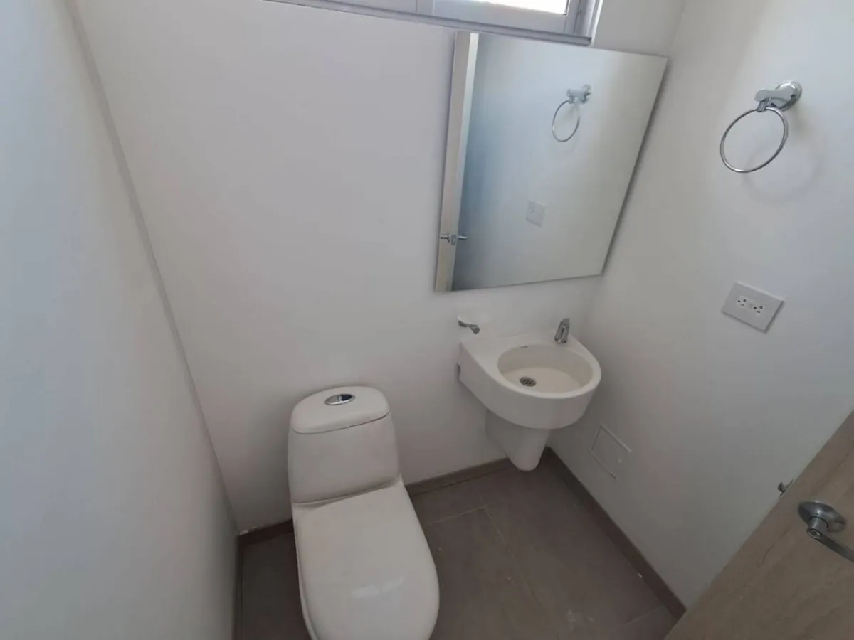 Oficina en Arriendo en Los Angeles, Pereira, 40,0 m² (foto 2) — CREBI