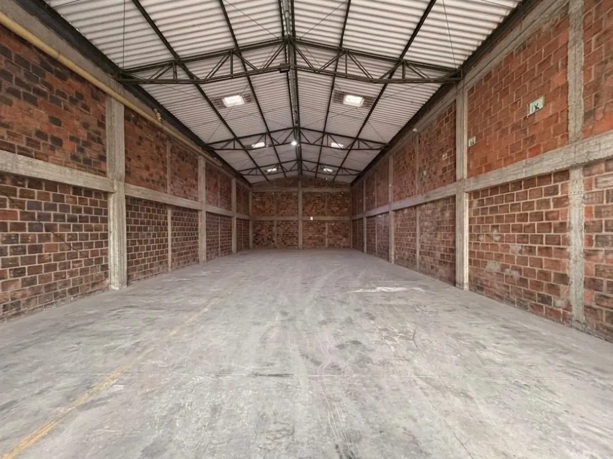 Bodega en Arriendo en La Playita, Dosquebradas, 300,0 m² — CREBI