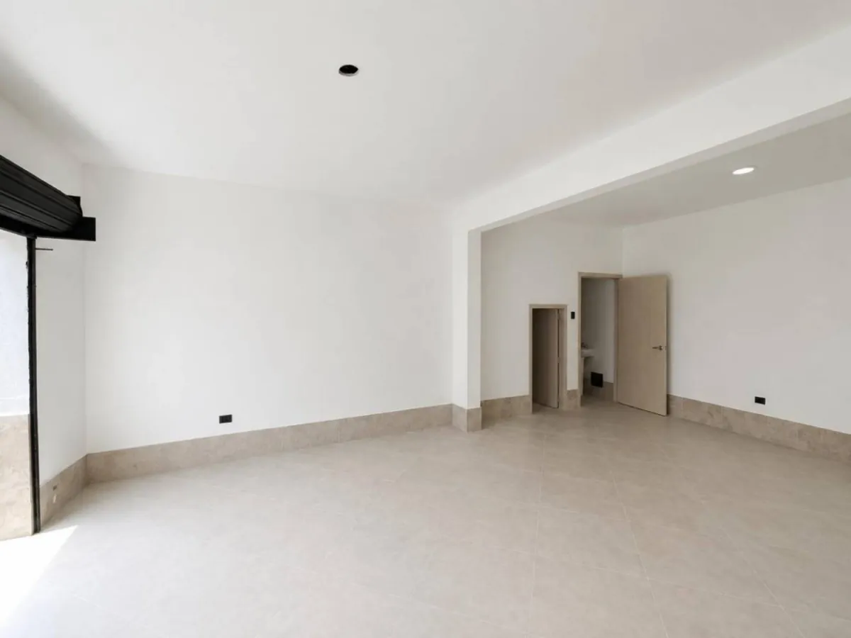 Local en Arriendo en Popular Modelo, Pereira, 40,0 m² — CREBI