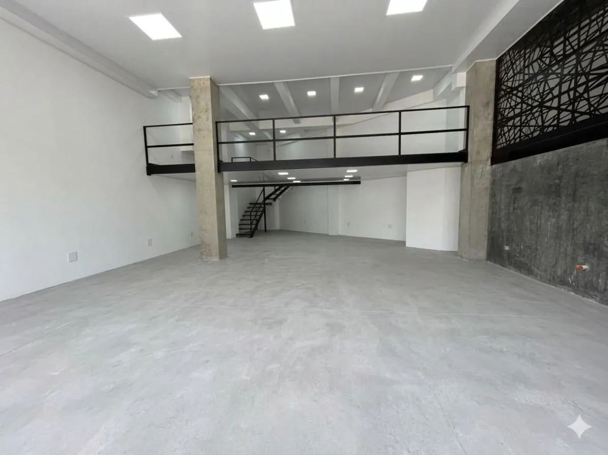 Local en Arriendo en Pinares de San Martin, Pereira, 140,0 m² — CREBI