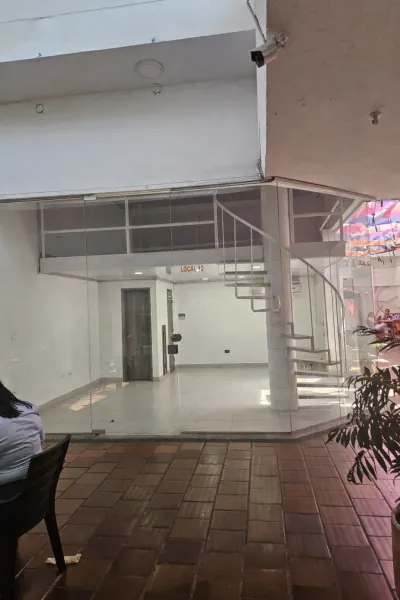Local en Venta en San Vicente, Cali, 50,0 m² — CREBI