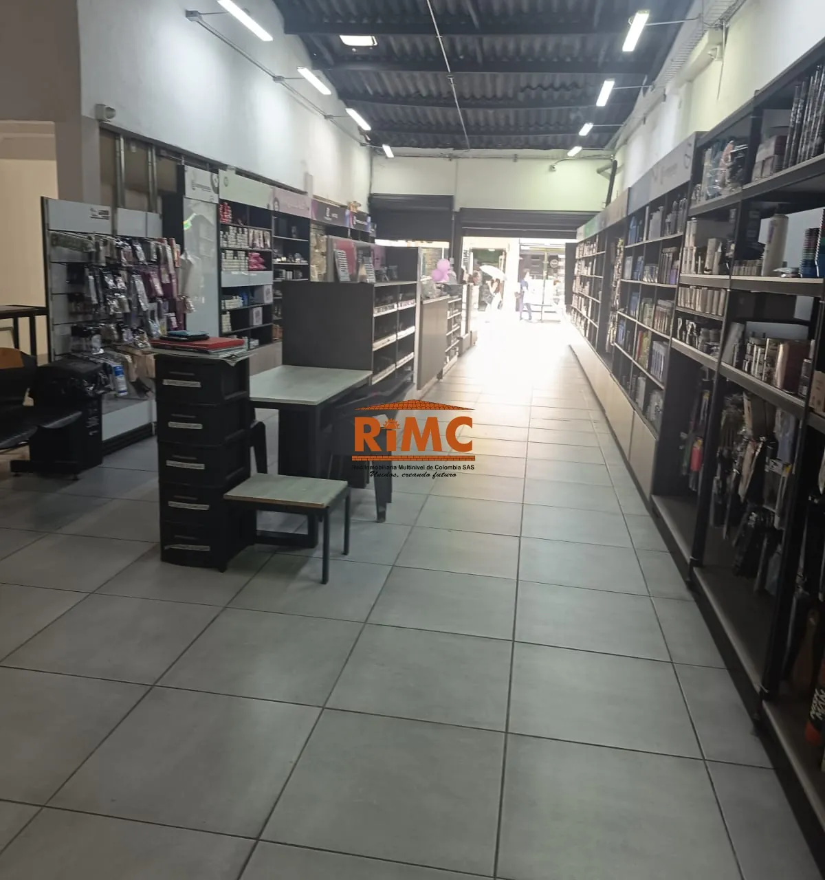 Local en Arriendo en Sector Plaza de Bolivar, Pereira, 12,0 m² — CREBI
