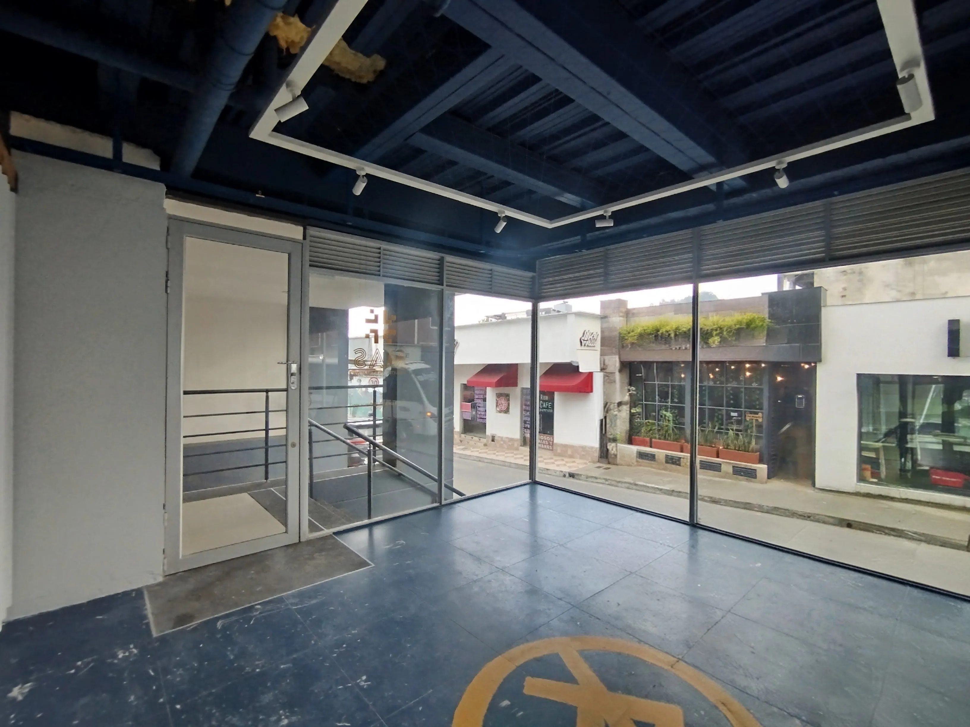 Local en Arriendo en Carrera 14, Santa Rosa de Cabal, 70,0 m² — CREBI