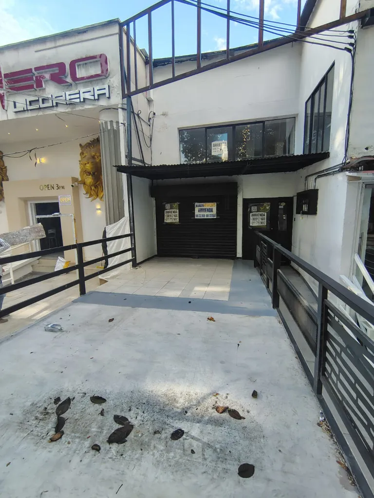 Local en Arriendo en Berlin, Pereira, 100,0 m² — CREBI