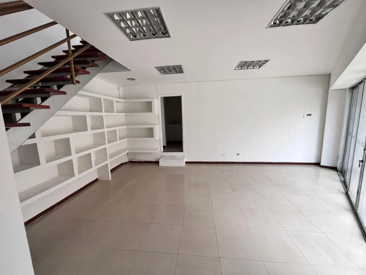 Local en Arriendo en San Jose Sur, Pereira, 80,0 m² — CREBI