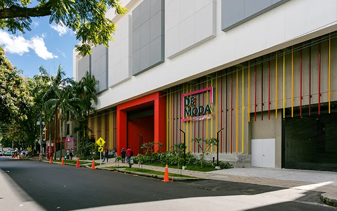 Bodega en Arriendo en Santa Fé, Medellín, 4,0 m² — CREBI