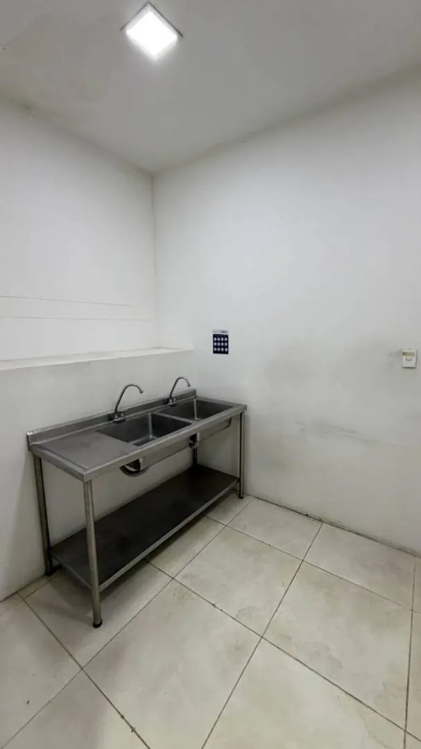 Local en Arriendo en Comuna Olímpica, Pereira, 710,0 m² (foto 10) — CREBI