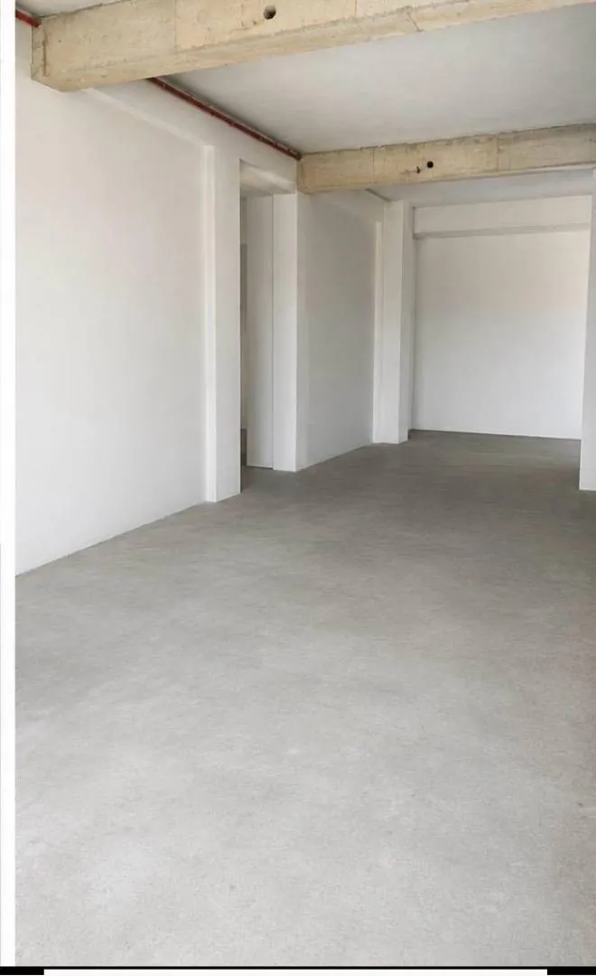Local en Arriendo en Los Alpes, Pereira, 510,0 m² — CREBI