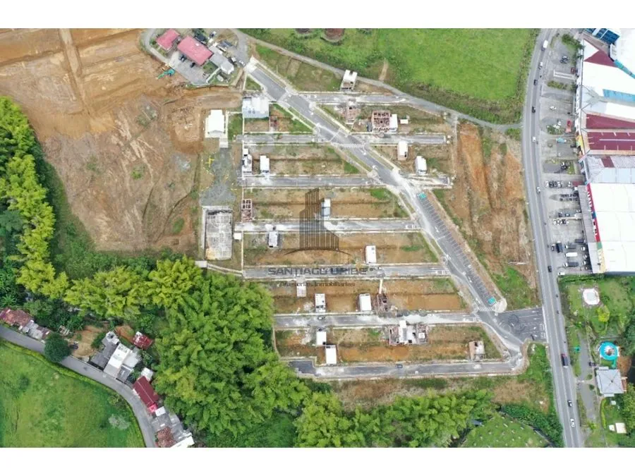 Lote en Venta en Avenida del Pollo, Dosquebradas, 55,0 m² — CREBI