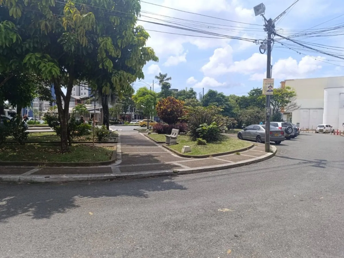 Local en Arriendo en Cerritos, Pereira, 174,0 m² — CREBI