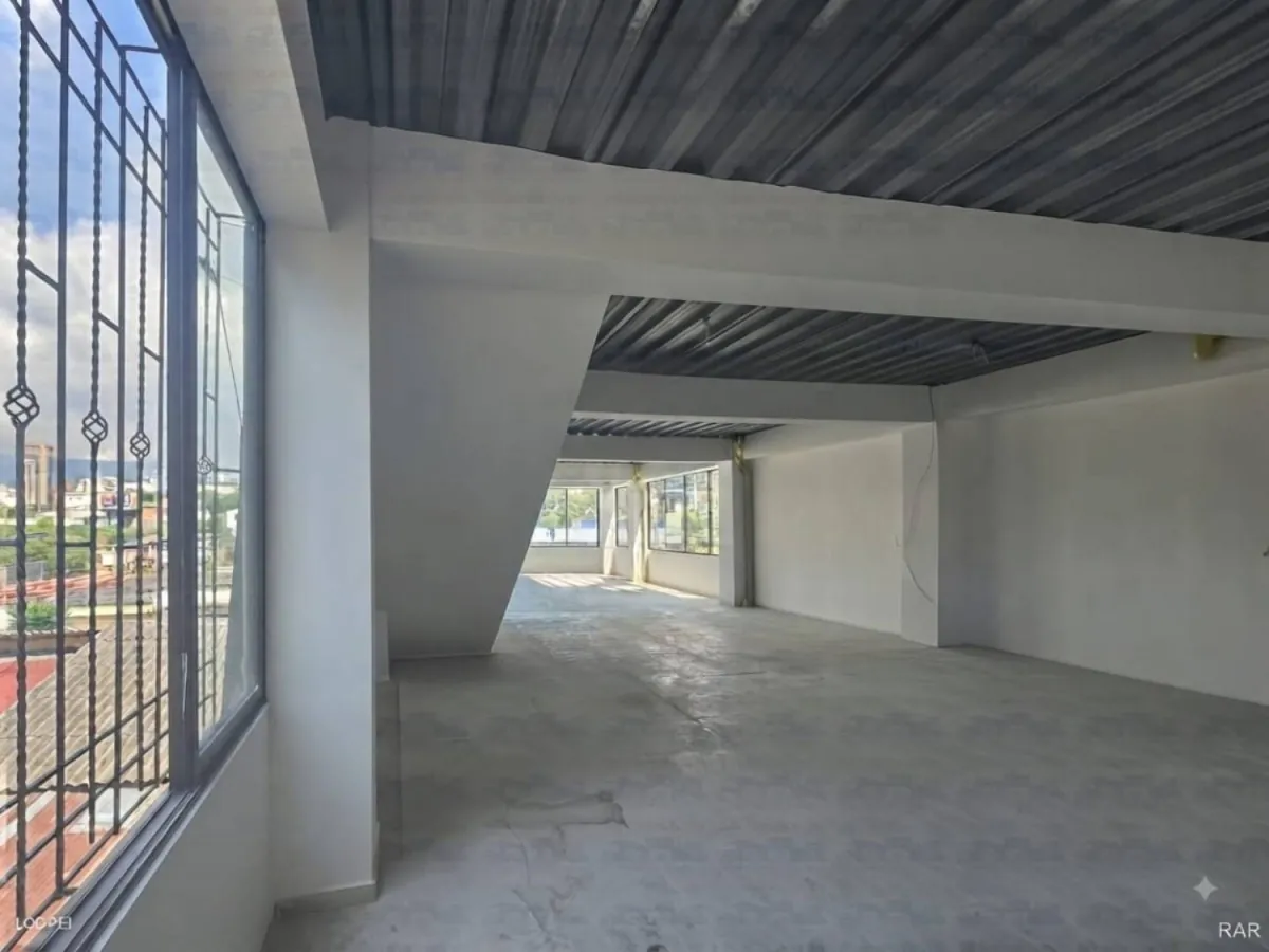 Local en Arriendo en San Jose Sur, Pereira, 160,0 m² — CREBI
