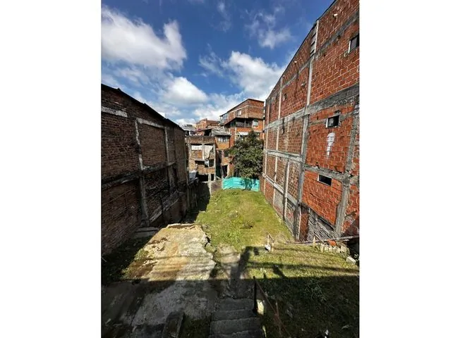 Lote en Venta en Olaya Herrera, Pereira, 211,0 m² — CREBI