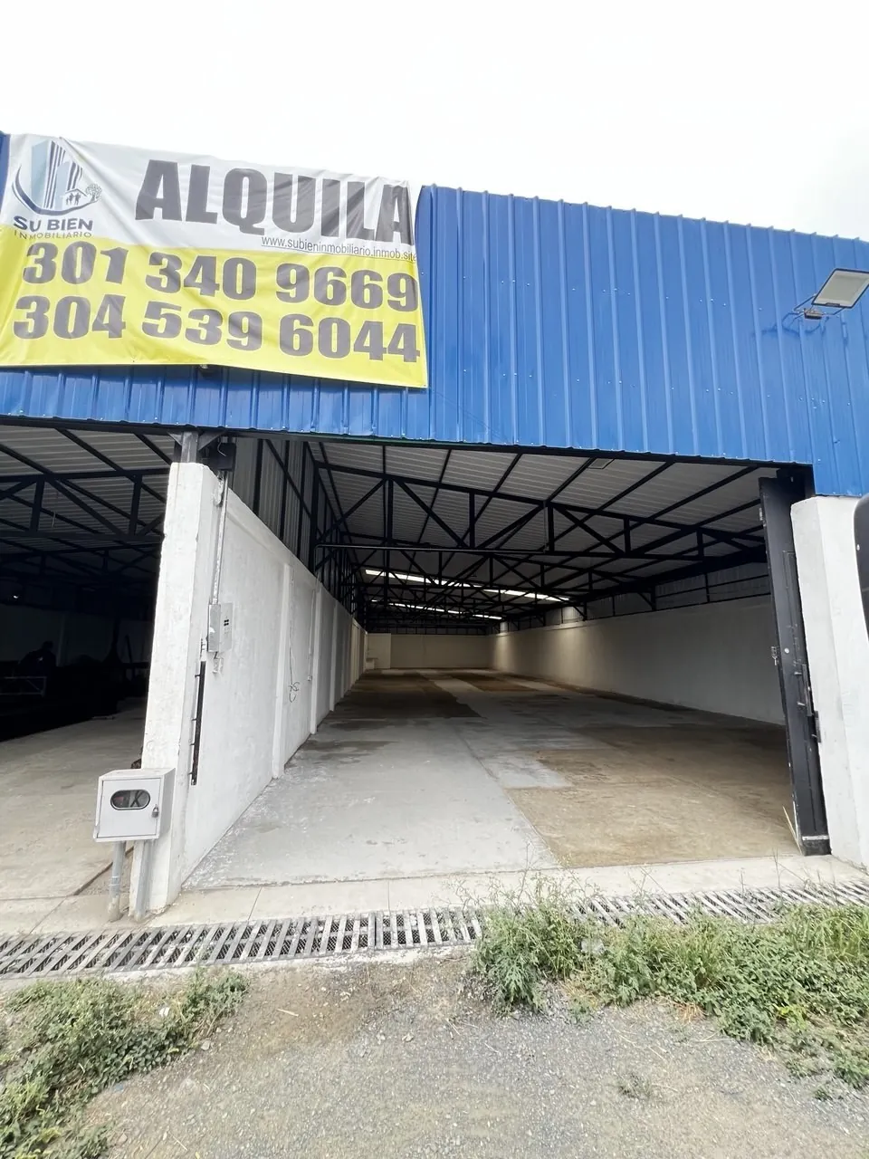 Bodega en Arriendo en Pance, 390,0 m² — CREBI