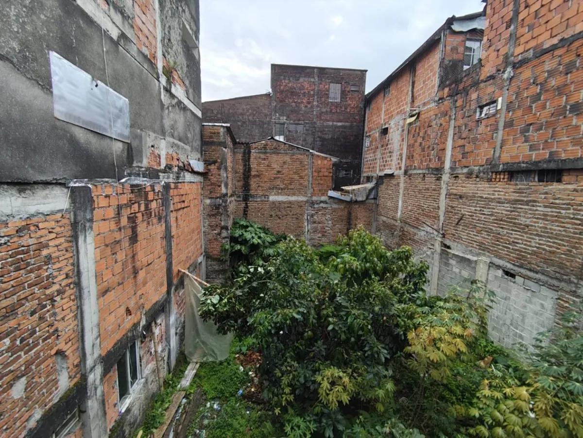 Lote en Venta en Sector Plaza de Bolivar, Pereira, 172,0 m² — CREBI