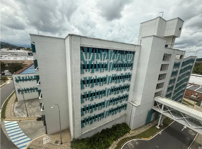 Local en Venta en Comuna Olímpica, Pereira, 40,0 m² — CREBI