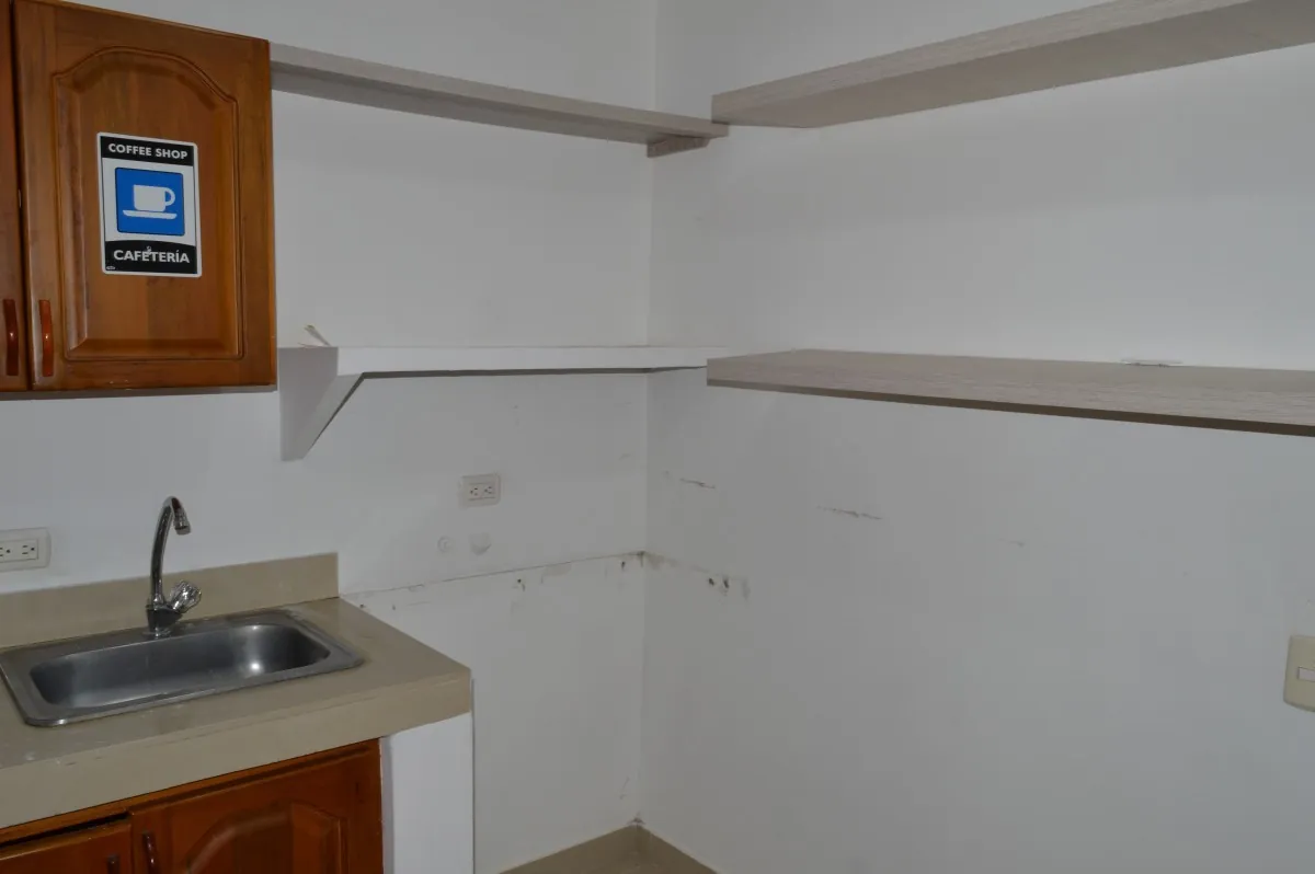 Local en Arriendo en Cambulos, Pereira, 52,0 m² (foto 6) — CREBI