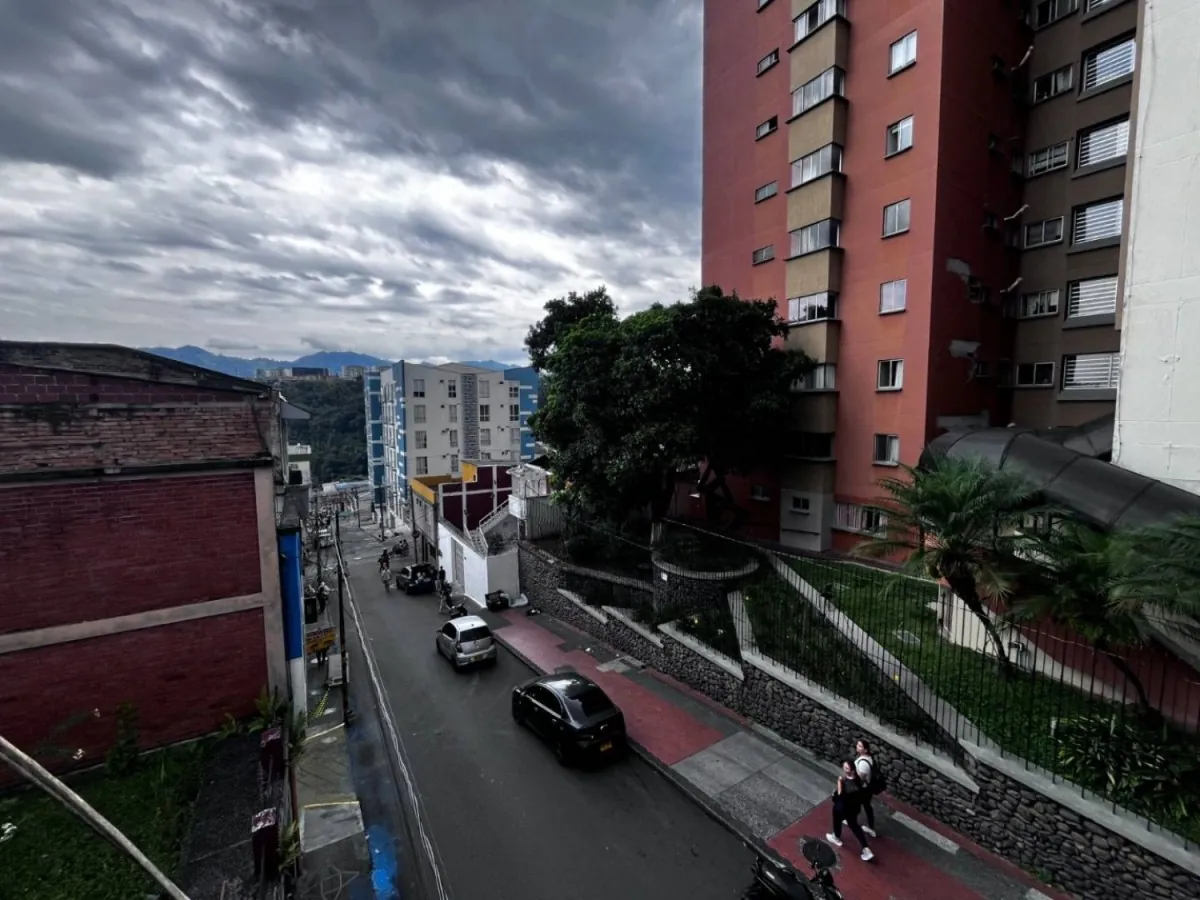 Local en Arriendo en Sector Galeria Central, Dosquebradas, 900,0 m² — CREBI