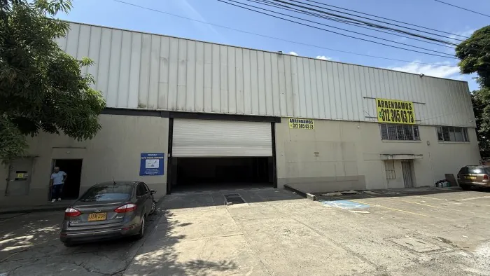 Local en Arriendo en Acopi, Yumbo, 540,0 m² — CREBI