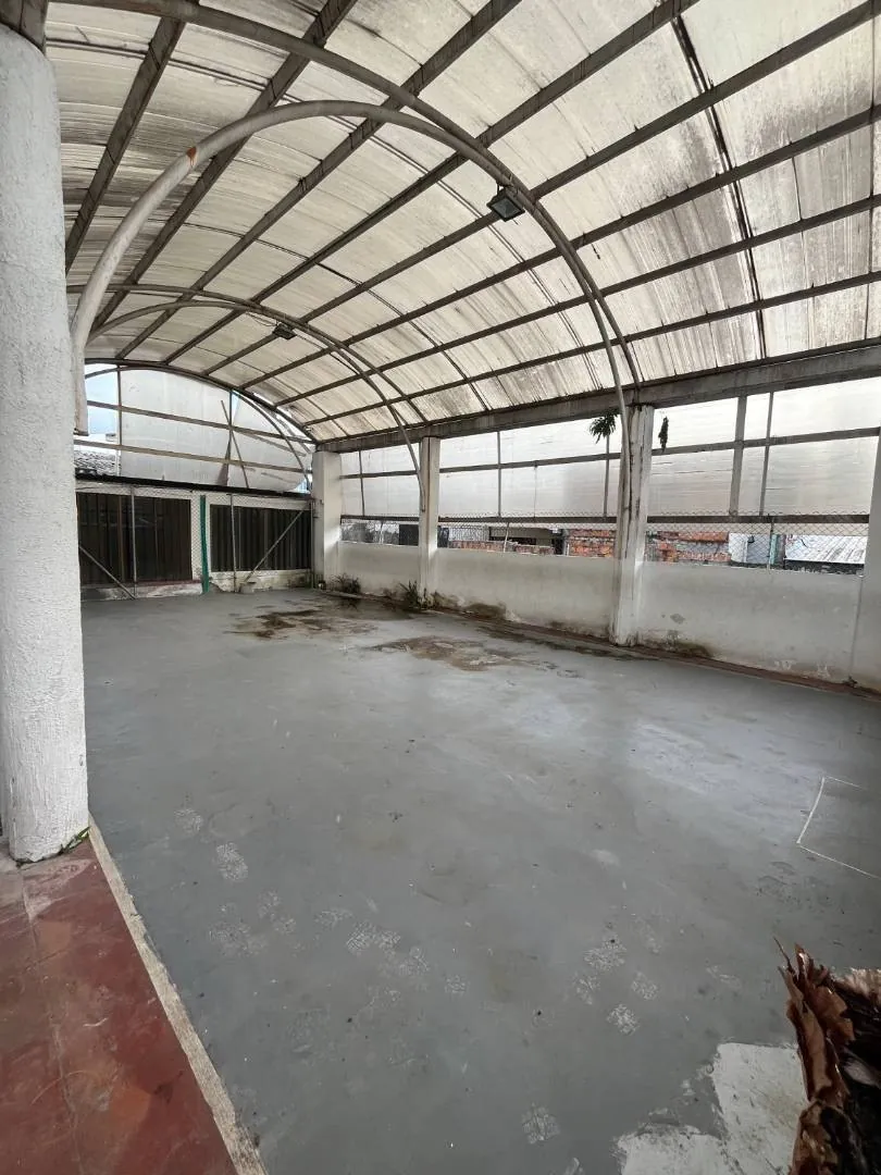 Local en Arriendo en Santa Monica, Dosquebradas, 321,0 m² — CREBI