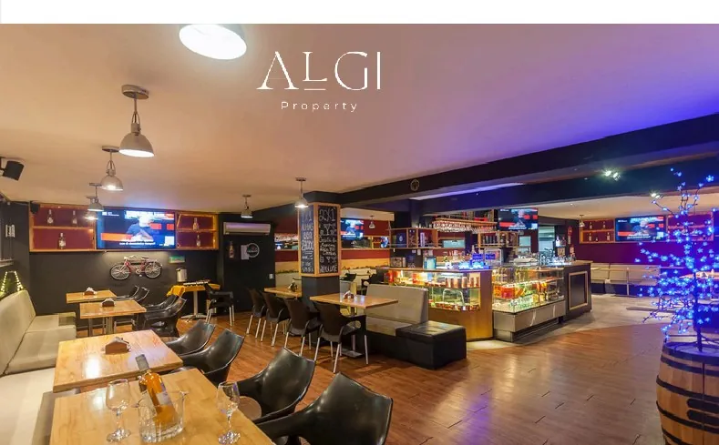 Hotel en Venta en Granada, Cali, 2553,0 m² (foto 2) — CREBI