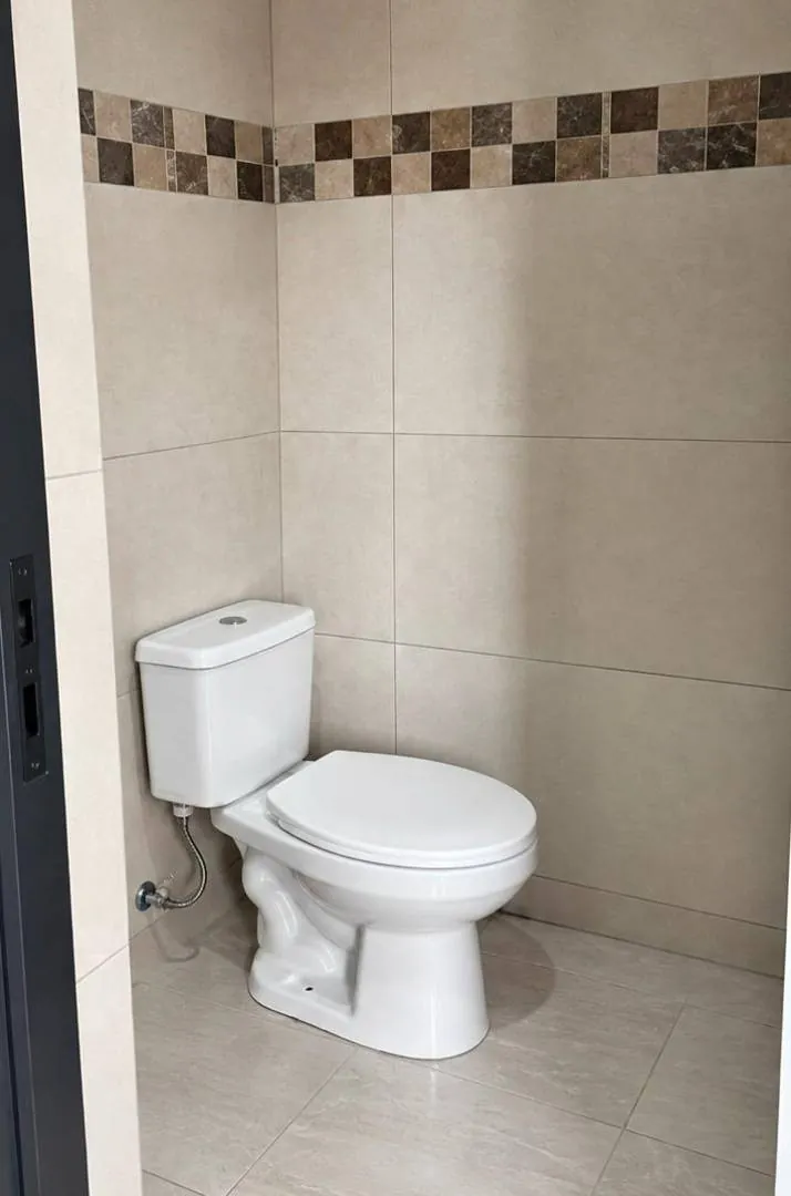 Local en Arriendo en Ciudad Jardin, Pereira, 18,0 m² — CREBI