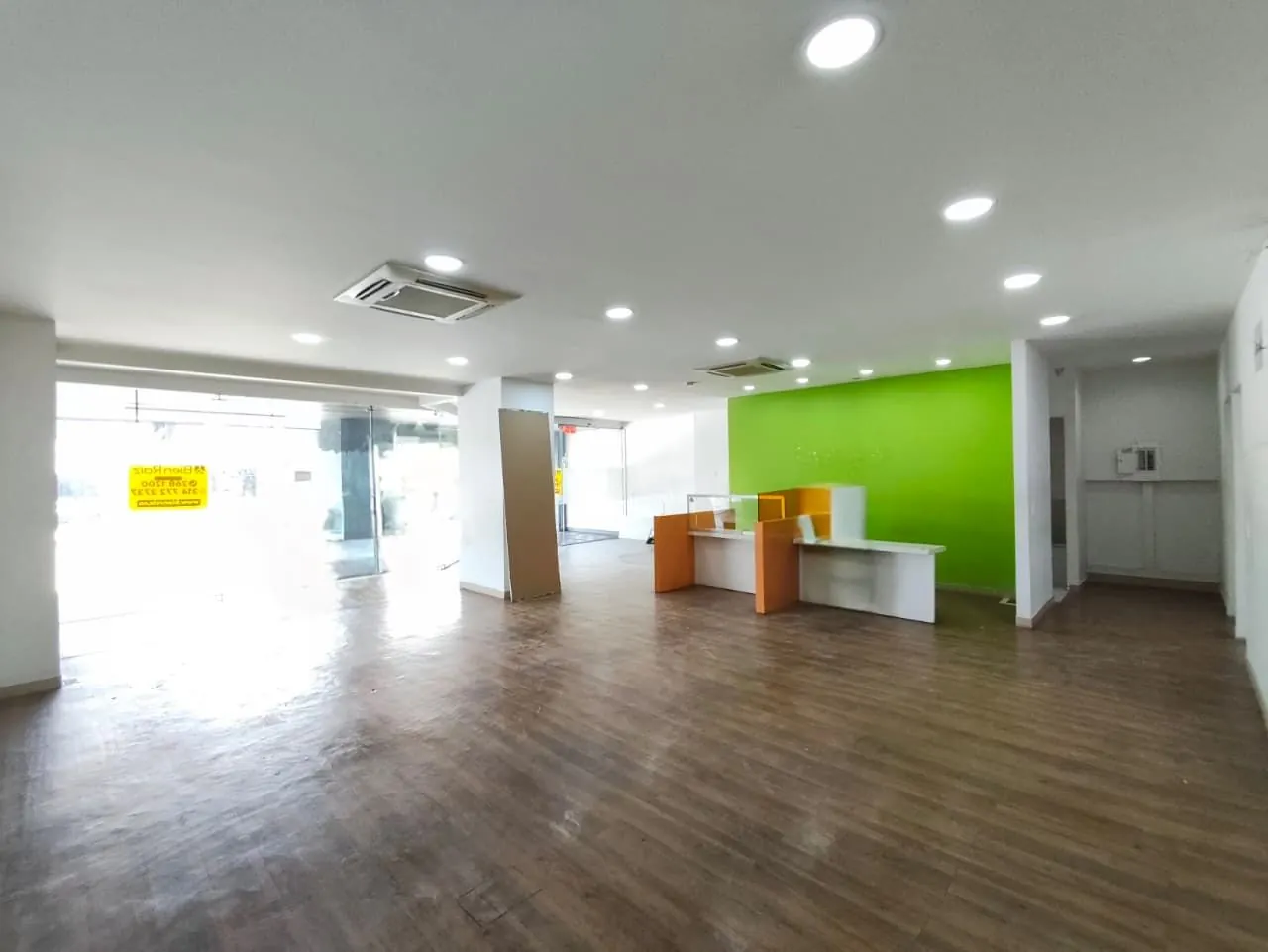 Local en Arriendo en Sector Plaza de Bolivar, Pereira, 579,0 m² — CREBI