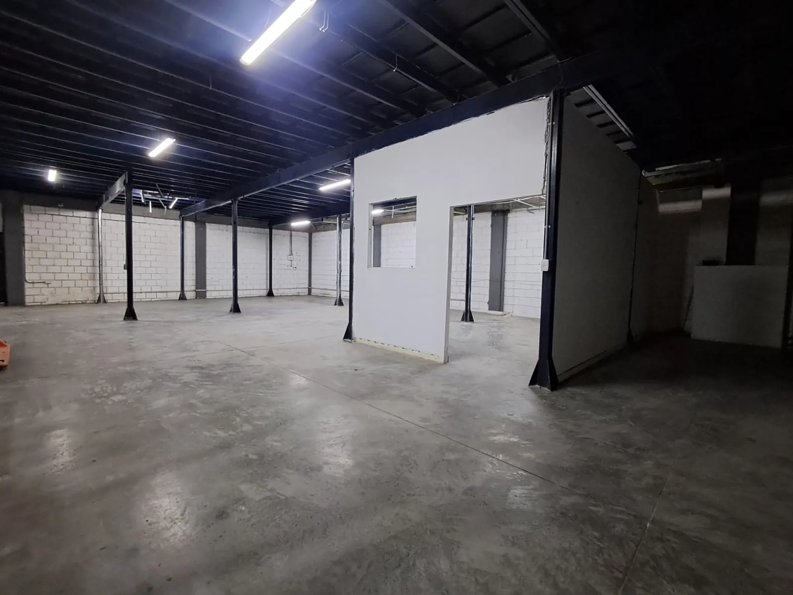 Bodega en Arriendo en Avenida del Pollo, Dosquebradas, 220,0 m² (foto 2) — CREBI