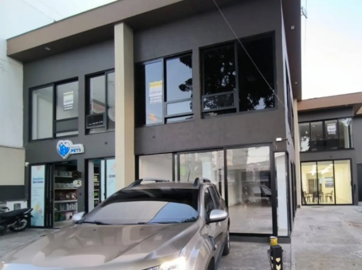 Local en Arriendo en Popular Modelo, Pereira, 170,0 m² — CREBI
