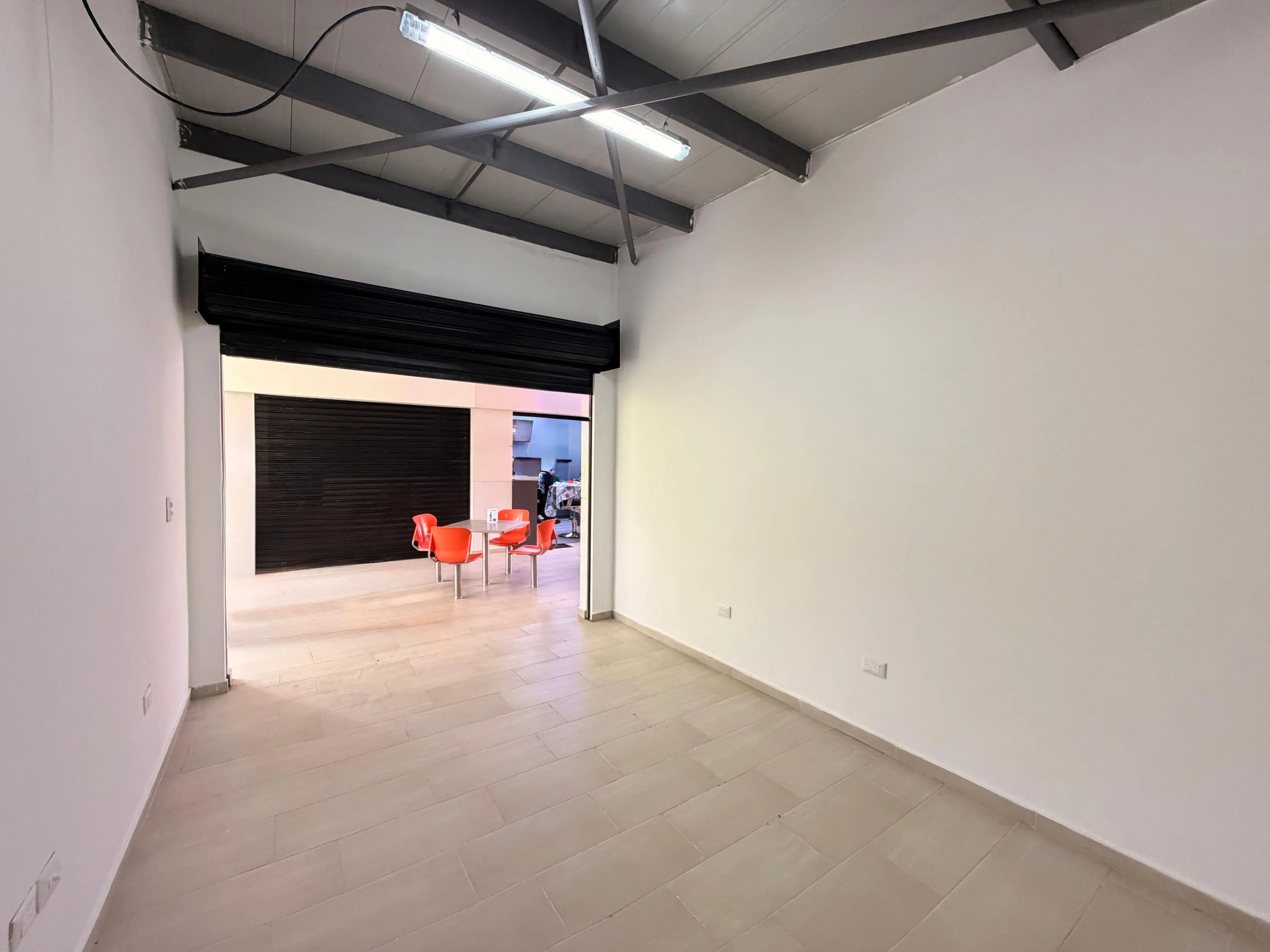 Local en Arriendo en Av Simon Bolivar, Dosquebradas, 15,0 m² (foto 2) — CREBI